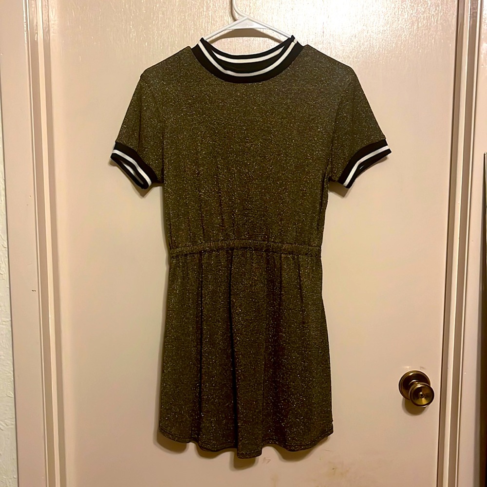 Valfre Metallic Goldie Dress - sporty with ringneck design! So cute! Sz Medium
